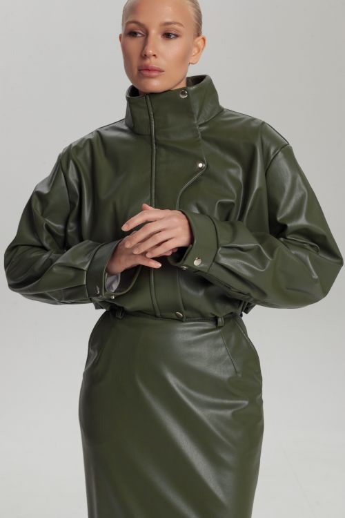 Бомбер из эко-кожи с воротником стойкой