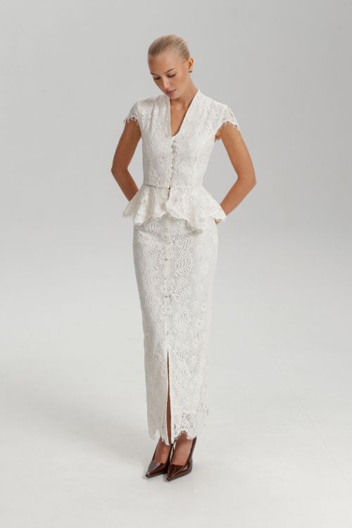 Юбка с передним разрезом из кружева