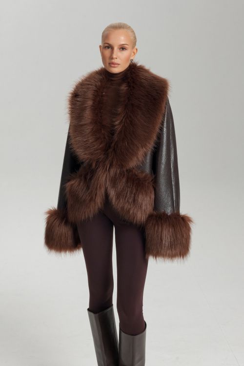 Куртка из фактурной эко-кожи с мехом